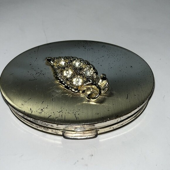 Dorset Fifth Avenue Vintage Oval Compact Gold Tone Leaf W/Rhinestones Puff Pad - Picture 1 of 8